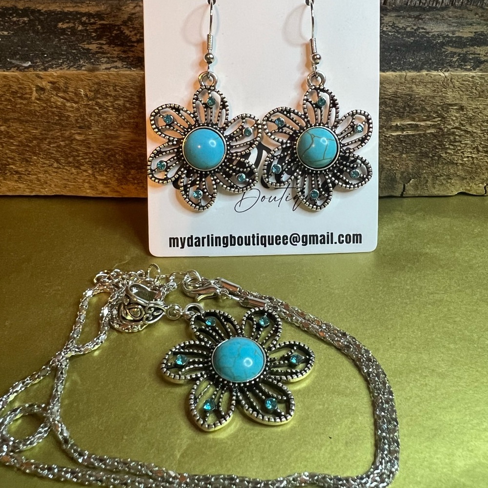 Silver and Turquoise Flower Jewelry Set